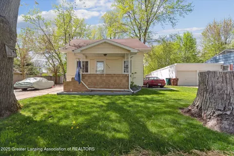 6028 Rolfe Rd, Lansing, MI 48911 photo 3