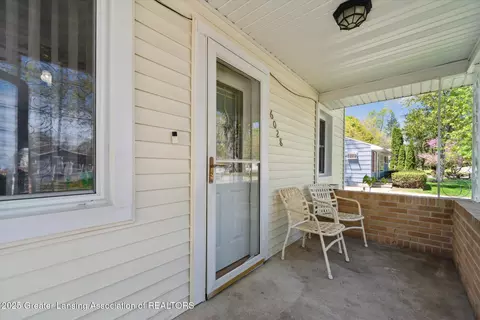 6028 Rolfe Rd, Lansing, MI 48911 photo 6