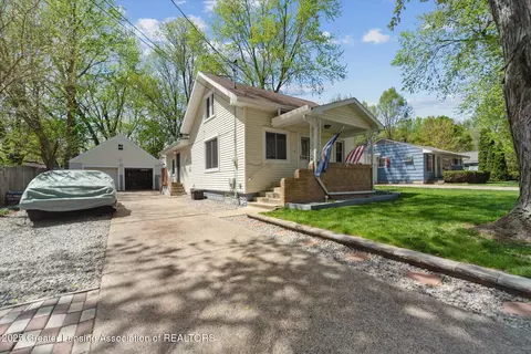 6028 Rolfe Rd, Lansing, MI 48911 photo 2