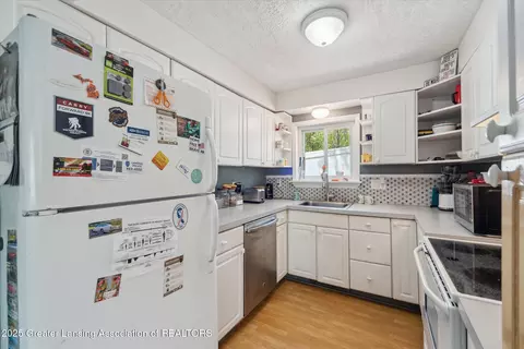 6028 Rolfe Rd, Lansing, MI 48911 photo 19