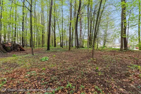 2531 Fedewood Ln, Dewitt, MI 48820