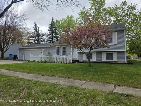 231 Mcgarry Dr, Lansing, MI 48911