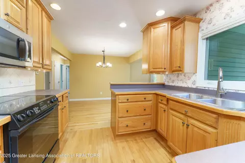 5691 Forest Green Dr, Perry, MI 48872 photo 14