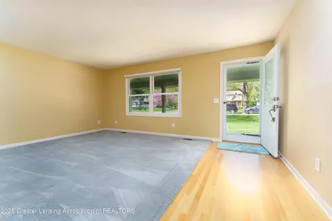 5691 Forest Green Dr, Perry, MI 48872 photo 7