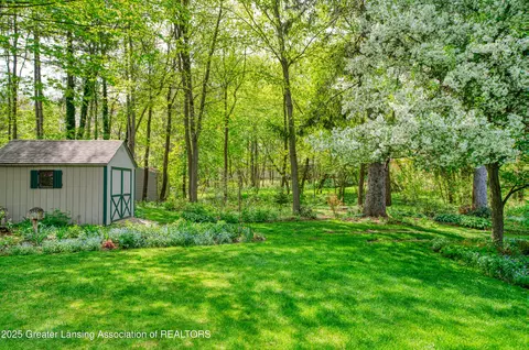 5691 Forest Green Dr, Perry, MI 48872 photo 32