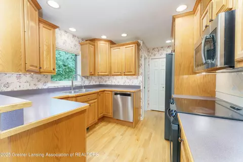 5691 Forest Green Dr, Perry, MI 48872 photo 12