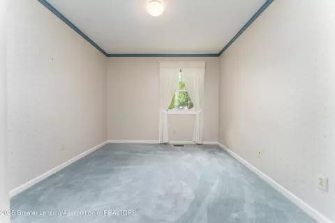 5691 Forest Green Dr, Perry, MI 48872 photo 18