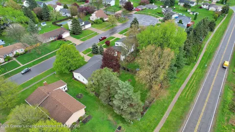 View/Area - 910 Pecos Dr, Lansing, MI 48917 photo 7 of 12