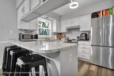 Kitchen - 910 Pecos Dr, Lansing, MI 48917 photo 1 of 3