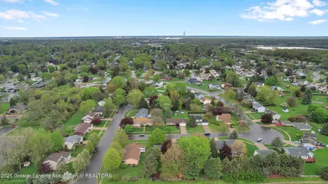View/Area - 910 Pecos Dr, Lansing, MI 48917 photo 5 of 12