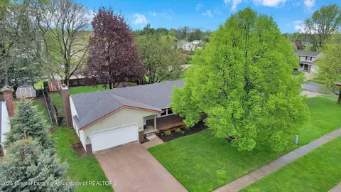 View/Area - 910 Pecos Dr, Lansing, MI 48917 photo 10 of 12
