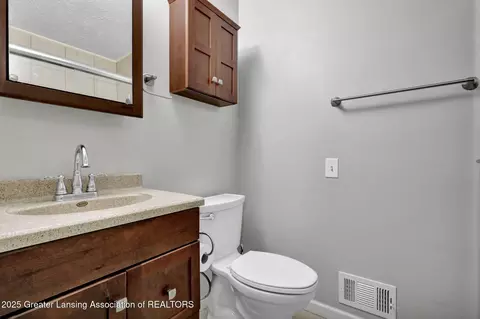 Bath - 910 Pecos Dr, Lansing, MI 48917 photo 1 of 2