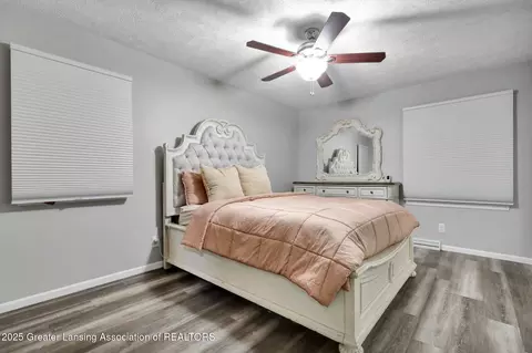 Bedroom - 910 Pecos Dr, Lansing, MI 48917 photo 1 of 12