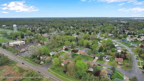 View/Area - 910 Pecos Dr, Lansing, MI 48917 photo 6 of 12