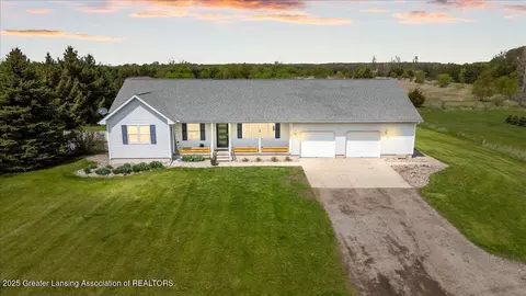 6600 W Lowe Rd, Saint Johns, MI 48879