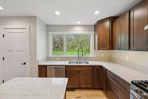 263 E Sherwood Rd, Williamston, MI 48895 photo 21