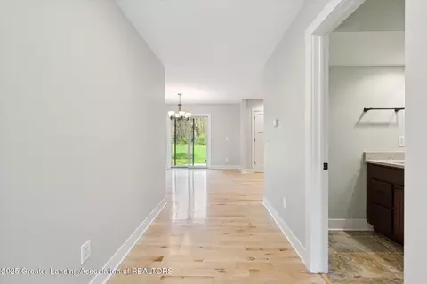 263 E Sherwood Rd, Williamston, MI 48895 photo 9