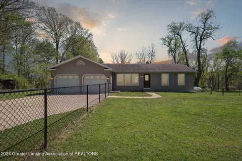 3415 W Needmore Hwy, Charlotte, MI 48813