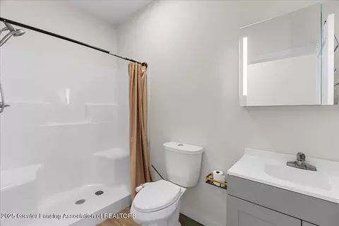 15569 Outer Dr, Bath, MI 48808 photo 9