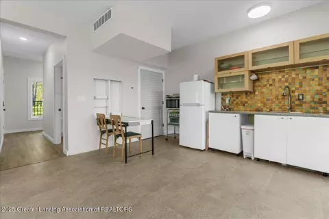 15569 Outer Dr, Bath, MI 48808 photo 8