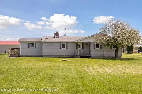13321 Russell Rd, Lake Odessa, MI 48849