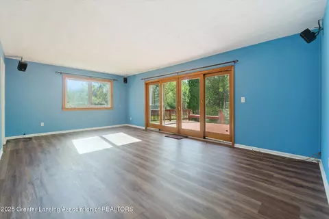 3793 Wisteria Ln, Dewitt, MI 48820 photo 9