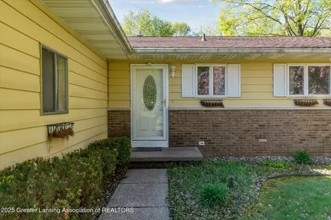3793 Wisteria Ln, Dewitt, MI 48820 photo 6