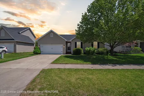 1384 Yarrow Dr, Holt, MI 48842