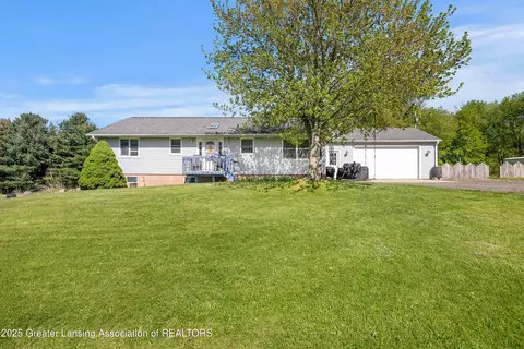 2335 N Concord Rd, Albion, MI 49224