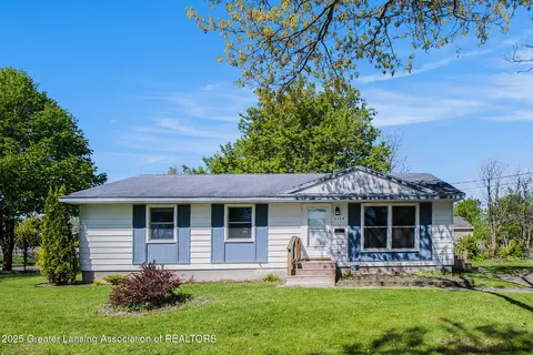 3222 Shetland Rd, Lansing, MI 48911