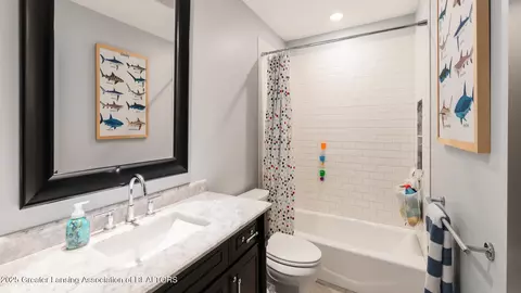 Bath - 4341 Aztec Way, Okemos, MI 48864 photo 5 of 7