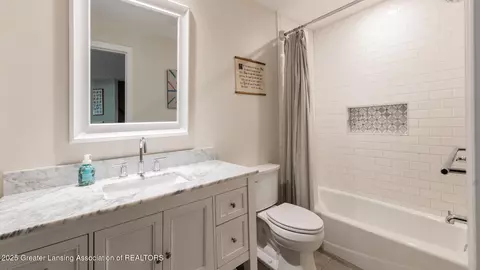 Bath - 4341 Aztec Way, Okemos, MI 48864 photo 6 of 7