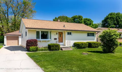 3316 Pickwick Pl, Lansing, MI 48917