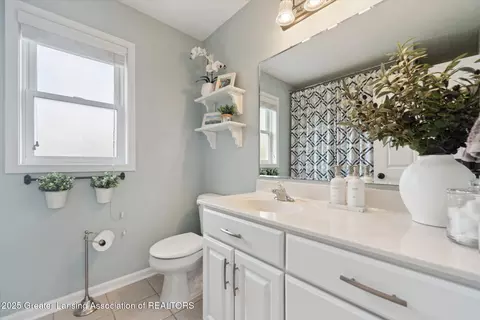 Bath - 7563 W Beard Rd, Perry, MI 48872 photo 6 of 7