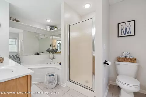 Bath - 7563 W Beard Rd, Perry, MI 48872 photo 3 of 7