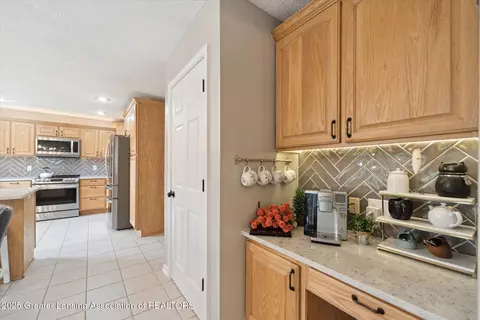 Kitchen - 7563 W Beard Rd, Perry, MI 48872 photo 1 of 6