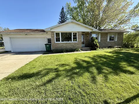 201 W Cavanaugh Rd, Lansing, MI 48910