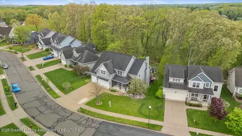 2059 Arbor Meadows Dr, Dewitt, MI 48820 photo 3