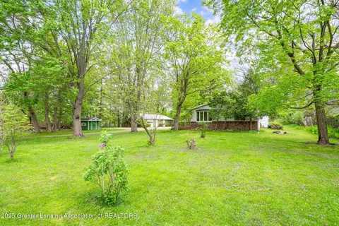Exterior - 13549 Walnut St, Bath, MI 48808 photo 9 of 9