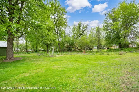 Exterior - 13549 Walnut St, Bath, MI 48808 photo 8 of 9