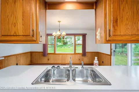 Kitchen - 13549 Walnut St, Bath, MI 48808 photo 4 of 4
