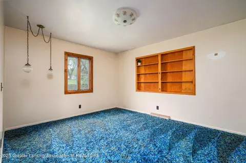 Bedroom - 13549 Walnut St, Bath, MI 48808 photo 2 of 4