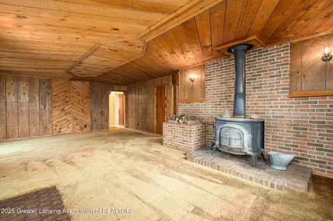 Living - 13549 Walnut St, Bath, MI 48808 photo 3 of 3