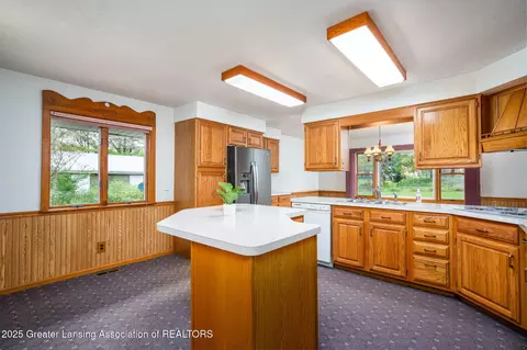 Kitchen - 13549 Walnut St, Bath, MI 48808 photo 3 of 4