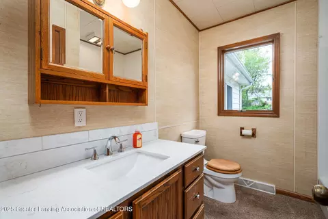 Bath - 13549 Walnut St, Bath, MI 48808 photo 1 of 2