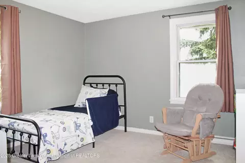 Bedroom - 14275 Webster Rd, Bath, MI 48808 photo 4 of 5