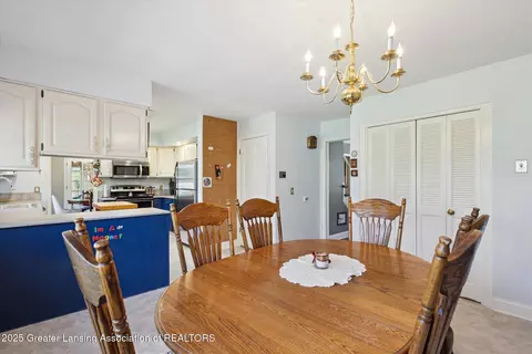 Dining - 4128 Appletree Ln, Lansing, MI 48917 photo 4 of 4
