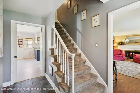 Entry Way - 4128 Appletree Ln, Lansing, MI 48917 photo 2 of 2