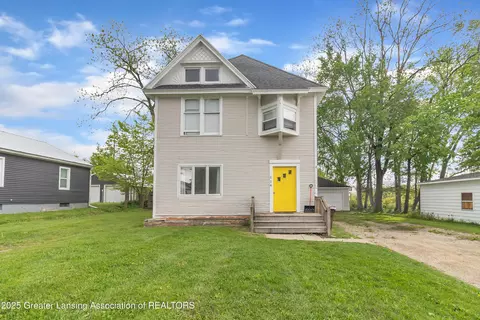 114 Haze St, Lansing, MI 48917