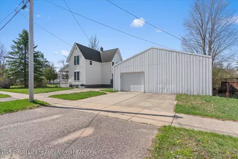 Exterior - 607 Ogemaw St, Grayling, MI 49738 photo 1 of 5
